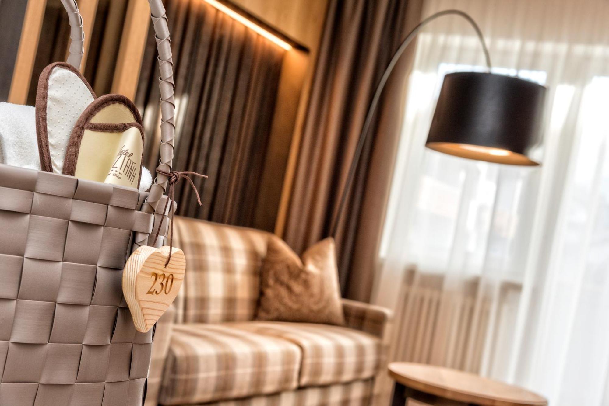 Hotel Genziana Ортизеи Экстерьер фото